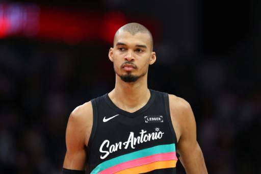Victor Wembanyama durante un partido de los San Antonio Spurs ante los Houston Rockets el 20 de enero de 2026