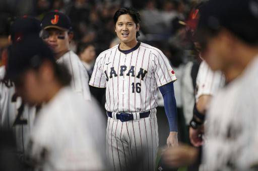 El japonés Shohei Ohtani previo al inicio del partido del Grupo C del Clásico Mundial de béisbol entre Japón y Australia en el Tokyo Dome de Tokio el 8 de marzo de 2026
