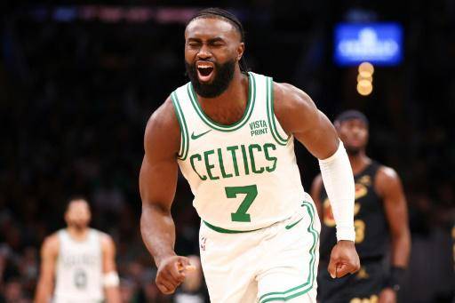 Jaylen Brown se lamenta por una canasta fallada para los Celtics en el primer partido de las semifinales de la Conferencia Este de la NBA contra los Cleveland Cavaliers el 7 de mayo de 2024 en Boston, Massachusetts (EEUU)