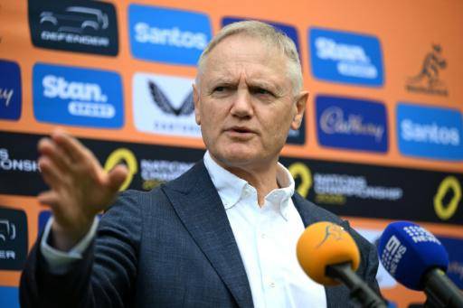 Joe Schmidt, seleccionador de rugby de Australia, atiende a la prensa el 19 de junio de 2026 en el Estadio Allianz de Sídney