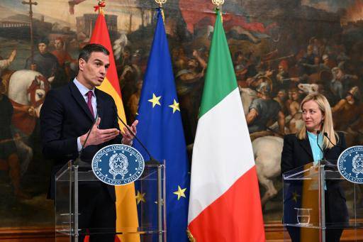 Italia y España mantienen los controles fronterizos por la crisis migratoria en Ceuta