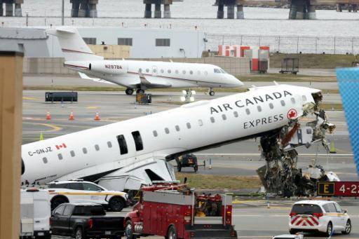 Controladores aéreos dejaron su puesto antes de un mortal accidente en Nueva York, según el WSJ