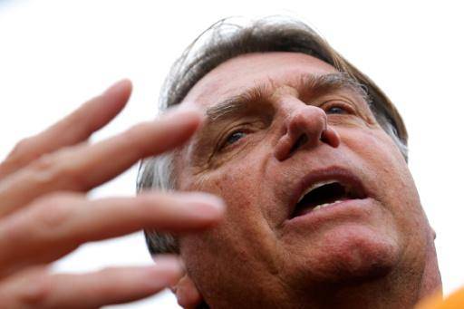 Bolsonaro deja el hospital tras una cirugía y regresa a prisión domiciliaria
