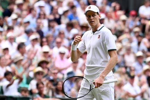 Sinner, Djokovic y Sabalenka siguen firmes en Wimbledon