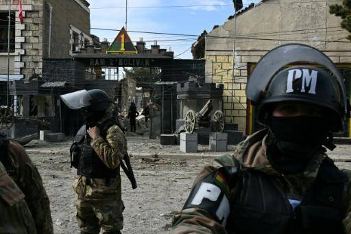 Se elevan a nueve los uniformados muertos por explosiones en un edificio militar de Bolivia