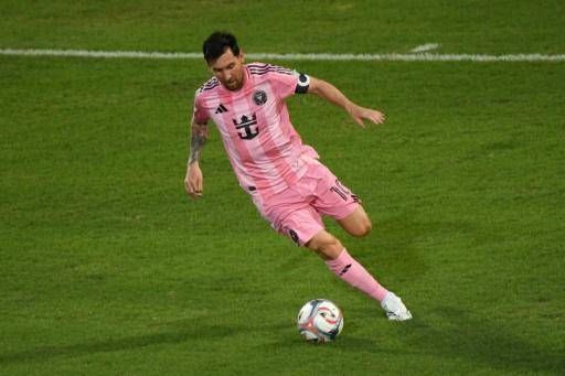 Messi roza su primer gol del año de Mundial en amistoso en Colombia