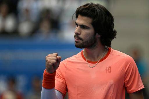 Alcaraz avanza a semifinales del Abierto de Japón tras la retirada de Shapovalov