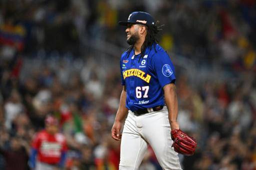 Venezuela y República Dominicana avanzan a semifinales en la Serie del Caribe