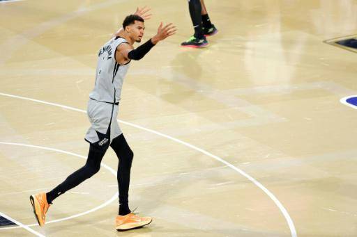 Medio siglo más tarde, los Knicks vuelven a ser campeones al ganar la Copa NBA