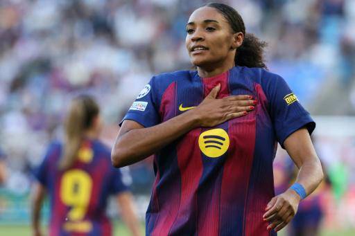 Salma Paralluelo abandona FC Barcelona al término de su contrato