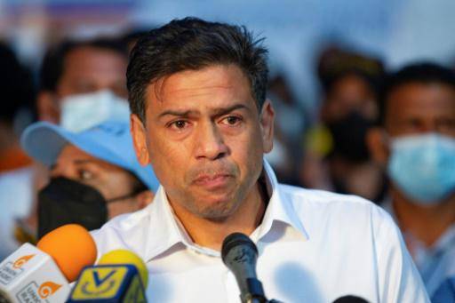El dirigente opositor venezolano Carlos Ocariz, que figura en la lista de cuatro opositores inhabilitados por la Contraloría, en una rueda de prensa en Caracas el 11 de noviembre de 2021
