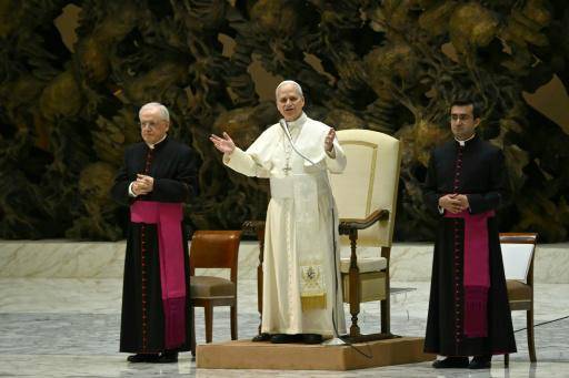 El papa León XIV se dirige a los asistentes a su audiencia general semanal el 4 de febrero de 2026 en Ciudad del Vaticano