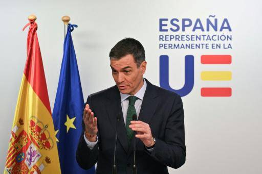 La derecha española ataca a Pedro Sánchez e irrita a República Dominicana