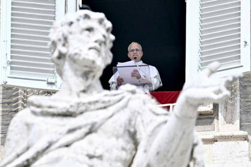 El papa afirma que está más cerca que nunca del pueblo libanés