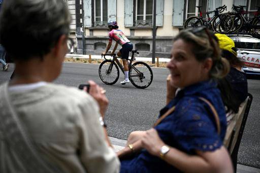 El Tour de Francia femenino, entre el fulgor y la fragilidad