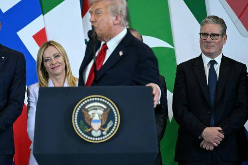 Trump dijo durante la cumbre de Gaza que la primera ministra italiana es bella