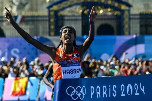 Sifan Hassan logra el oro olímpico en maratón tras bronces en 5.000 y 10.000 m