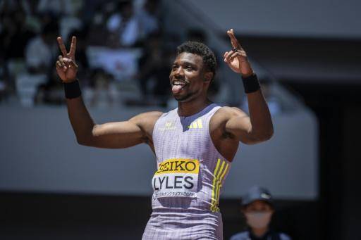 Noah Lyles antes de participar en los 100 metros de la reunión Golden Grand Prix de Tokio, el 17 de mayo de 2026