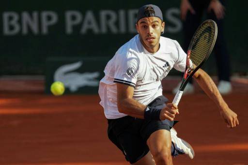 Cerúndolo sella el pleno argentino en 2º día de Roland Garros