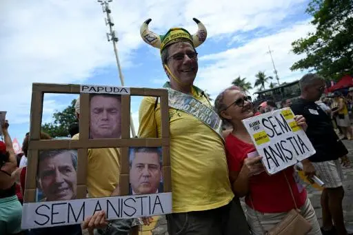 El Senado brasileño debate una rebaja de pena para Bolsonaro