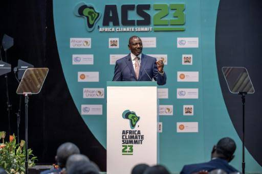 Llamados a reformar sistema financiero global dominan cumbre del clima en África