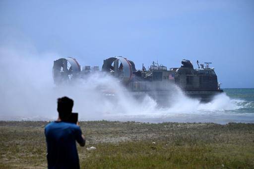 Una ONG asegura que reparte ayuda de EEUU a 40.000 familias afectadas por los sismos en Venezuela