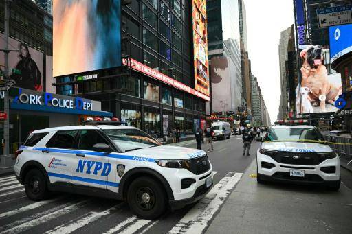 Mueren la víctima de un apuñalamiento en Times Square y su agresora