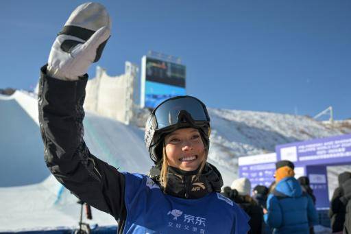 La estrella del esquí acrobático Eileen Gu, entre China y EEUU