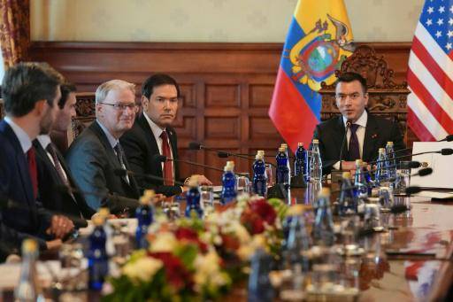 Ecuador decreta el estado de excepción en provincias con más violencia narco