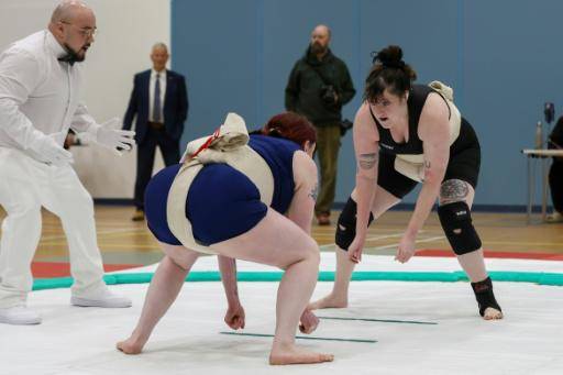 En Irlanda del Norte, una mujer lucha por hacerse un hueco en el sumo