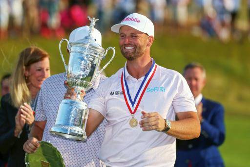 Estadounidense Clark gana su segundo Abierto de EEUU de golf