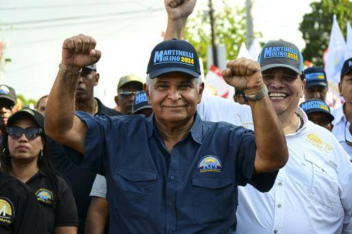 Un candidato presidencial en Panamá promete cerrar la selva de Darién a los migrantes