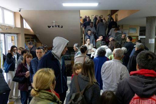 Un movimiento estudiantil encara al partido en el poder en las elecciones legislativas en Serbia