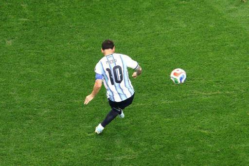 A 40 años del doblete eterno de Maradona, la gloria es de Messi