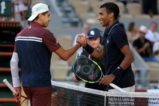 Tabilo se despide de Roland Garros ante un Auger-Aliassime intocable