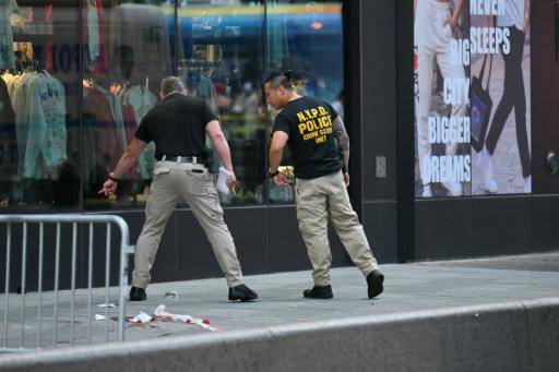 Mueren la víctima de un apuñalamiento en Times Square y su agresora
