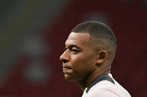 Mbappé es investigado por violación en Suecia, según medios locales