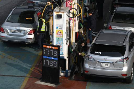 Las bolsas se desploman y el petróleo se dispara por la guerra en Oriente Medio