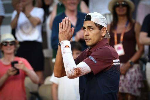 Tabilo devuelve a la tierra al prodigio francés Kouame en Roland Garros