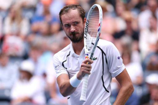 Medvedev y Pegula a paso firme en el US Open; Badosa termina el trabajo