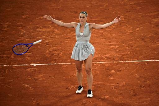 Zverev baja a la tierra a Jódar, Kostyuk cerca de tocar el cielo en París