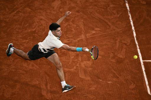 Él ha jugado a un nivel muy alto, reconoce Alcaraz tras ceder un set ante Marozsan