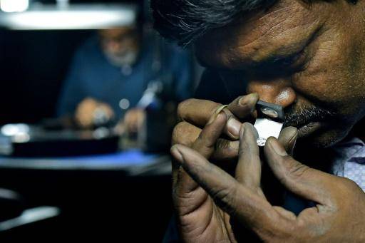 Diamantes sintéticos ponen bajo presión a las gemas naturales