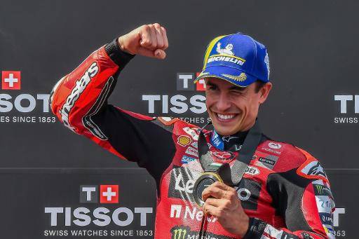 Marc Márquez sobrevuela la carrera esprint en Hungría