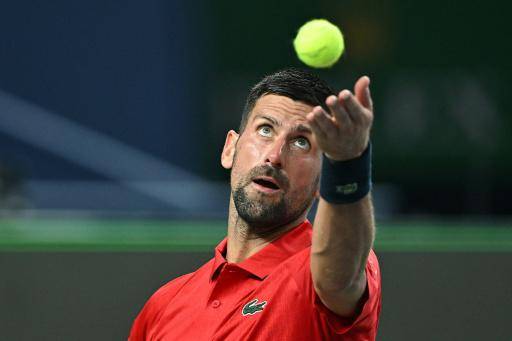 Djokovic regresa con triunfo en Shanghái en duelo de veteranos ante Cilic