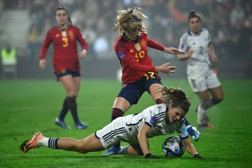 España pierde contra Italia pero estará en la Final Four de la Liga de Naciones femenina