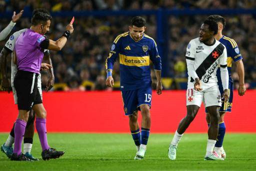 Vasco profana La Bombonera y obliga a Boca a remontar en semis de la Sudamericana