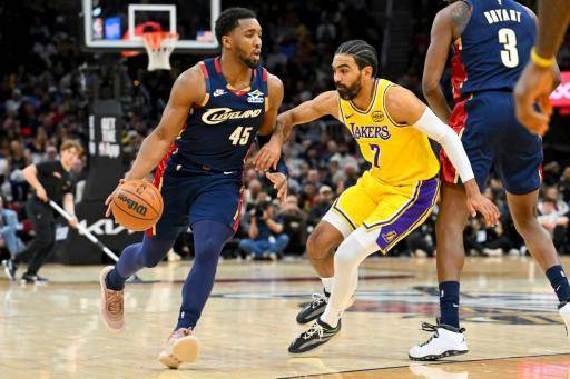 LeBron y los Lakers son humillados en Cleveland