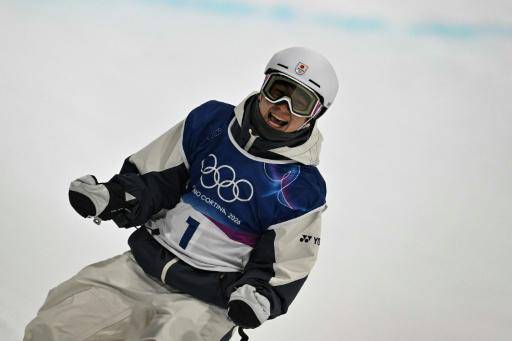 El snowboarder japonés Yuto Totsuka tras su segunda manga en la final olímpica de halfpipe en la que se proclamó campeón en los Juegos de Milán-Cortina. En Livigno (norte de Italia), el 13 de febrero de 2026