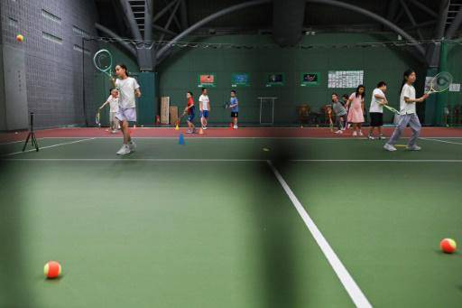 La pasión por Zheng Qinwen se refleja en las escuelas de tenis en China